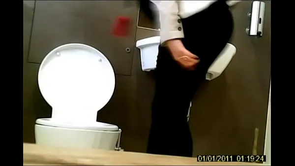 Velká kitten in the bathroom energetická videa