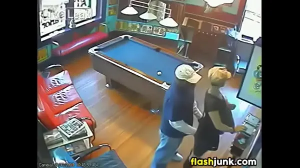 Veliki stranger caught having sex on CCTV energetski videoposnetki