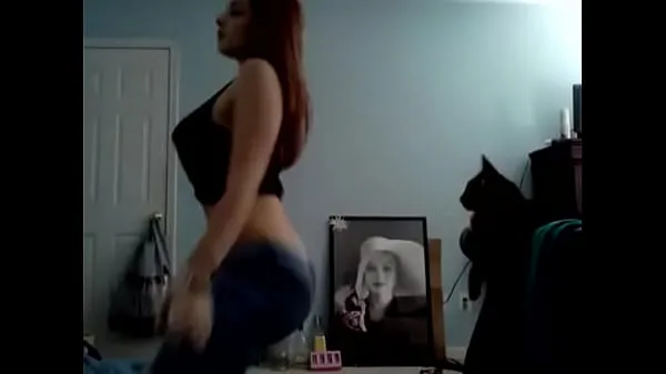Velká Millie Acera Twerking my ass while playing with my pussy energetická videa