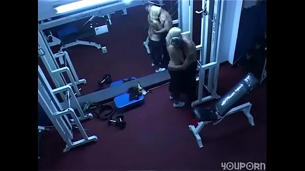 مقاطع فيديو Friends Caught fucking at the Gym - Spy Cam كبيرة عن الطاقة
