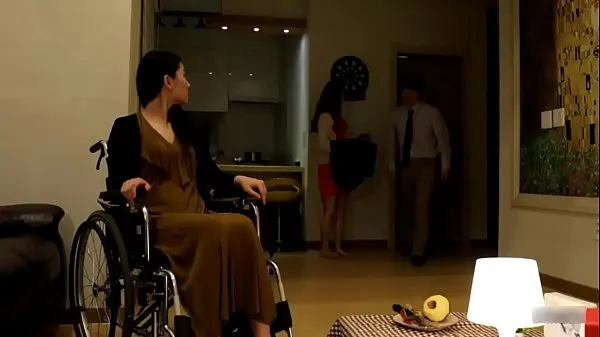 Büyük Sexy Maid Enerji Videosu