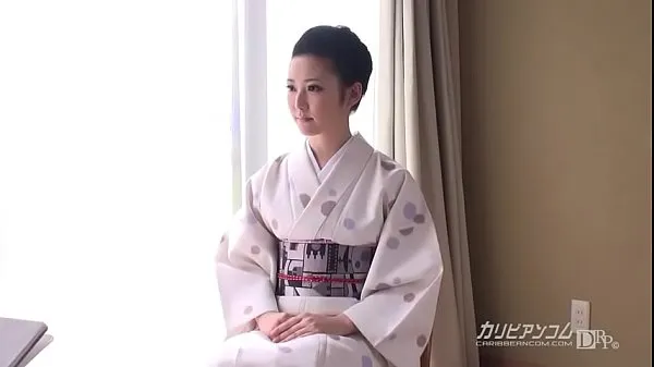 بڑے The hospitality of the young proprietress-You came to Japan for Nani-Yui Watanabe توانائی کے ویڈیوز