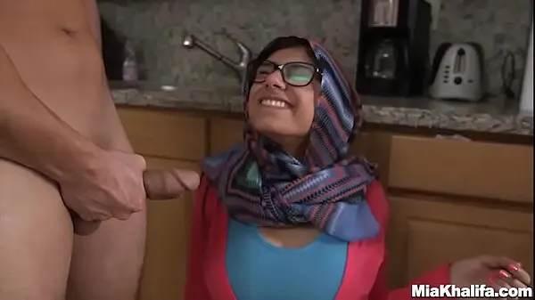 Big MIA KHALIFA - Arab Pornstar Toys Her Pussy On Webcam For Her Fans energy Videos