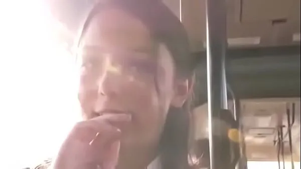Video's met een groot Girl stripped naked and fucked in public bus energie