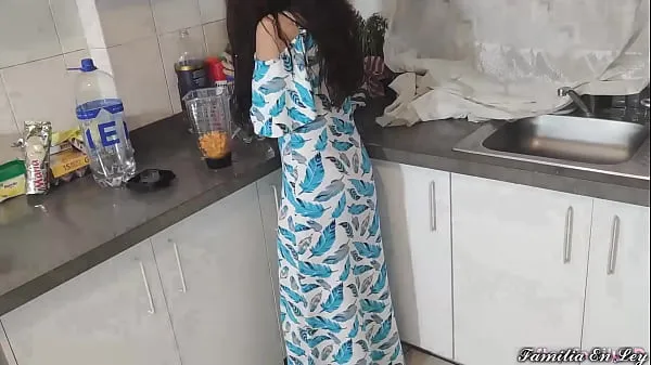 Большие Моя прекрасная падчерица в синем платье готовит для меня секс-рабыню, когда ее мамы нет дома энергетические видеоролики