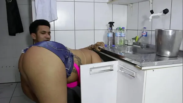 Big The cocky plumber stuck the pipe in the ass of the naughty rabetão. Victoria Dias and Mr Rola energy Videos