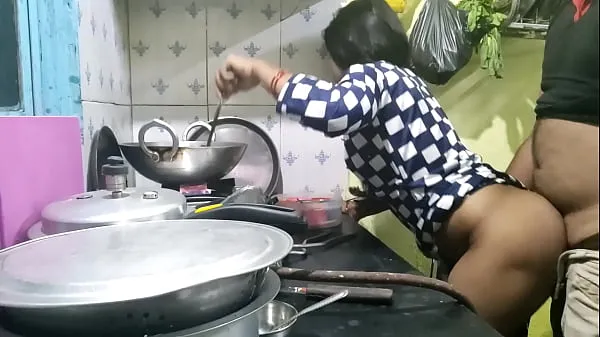 बड़े The maid who came from the village did not have any leaves, so the owner took advantage of that and fucked the maid (Hindi Clear Audio ऊर्जा वीडियो