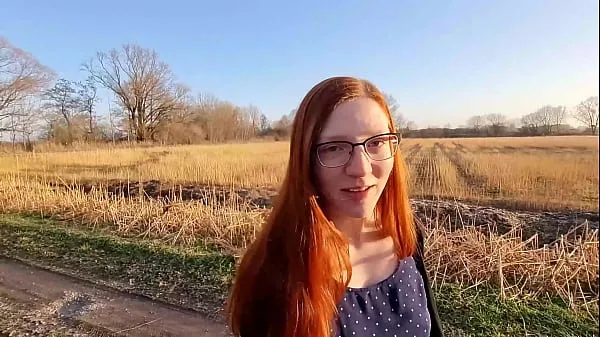 بڑے Redhead young woman undresses outside for the first time توانائی کے ویڈیوز