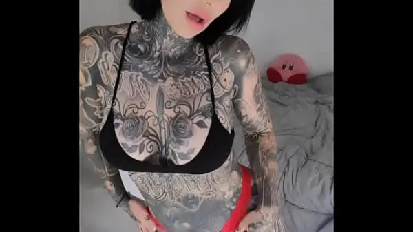 Большие Горячая миниатюрная татуированная девушка Мелоди Рэдфорд сексуально танцует энергетические видеоролики