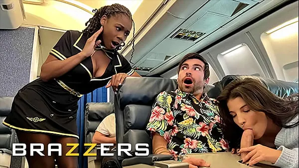 Lucky Gets Fucked With Flight Attendant Hazel Grace In Private When LaSirena69 Comes & Joins For A Hot 3some - BRAZZERS Video tenaga besar