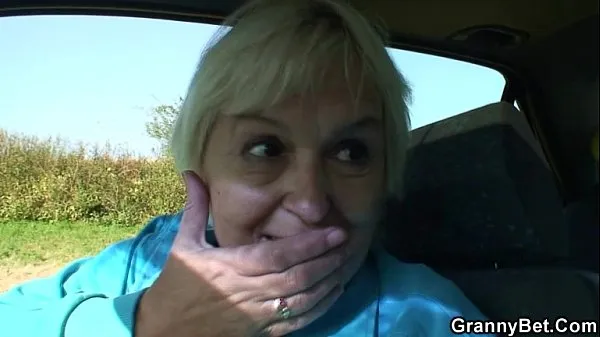 Big Old bitch gets nailed in the car by a stranger energy Videos